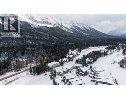 Living room - 421 Castle Mountain Way, Rural Pincher Creek No 9 Md Of, AB T0K1W0 Photo 3