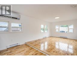 Bath (# pieces 1-6) - 29 Chebogue Lane, Woodlawn, NS B2W1R3 Photo 4