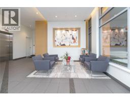 Living room - 406 838 Broughton St, Victoria, BC V8W1E4 Photo 4