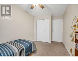 Living room - 139 Tamarack Drive, Markham, ON L3T4X3 Photo 2