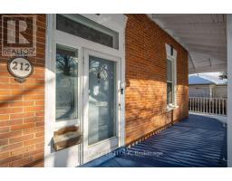 Dining room - 212 Barnardo Avenue, Peterborough, ON K9H5V7 Photo 3