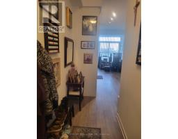 Kitchen - 511 38 Honeycrisp Crescent, Vaughan, ON L4K0M8 Photo 2