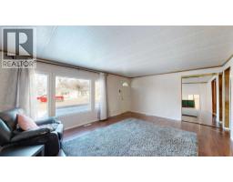 4pc Bathroom - 6007 Spruce Drive, Stettler, AB T4K1G5 Photo 4