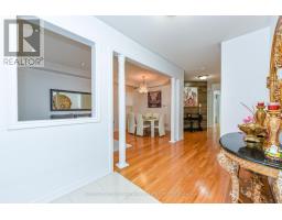 Living room - 27 Dovehaven Crescent, Brampton, ON L6P2N8 Photo 5