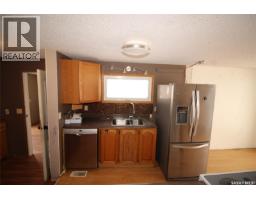 Office - 151 201 37 Highway, Shaunavon, SK S0N2M0 Photo 3