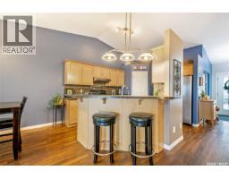 Kitchen - 5 Rosewood Drive, Lumsden, SK S0G3C0 Photo 2