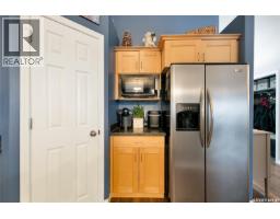 Dining room - 5 Rosewood Drive, Lumsden, SK S0G3C0 Photo 3