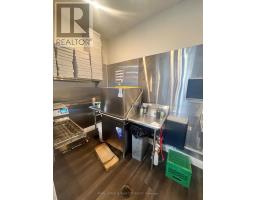 Main Floor 3341 Dundas Street W, Toronto, ON M6P2A6 Photo 2