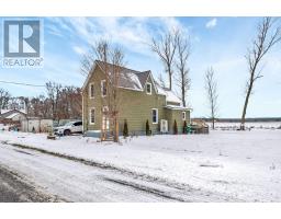 Living room - 370 Kaiser Crossroad, Prince Edward County, ON K0K2T0 Photo 2
