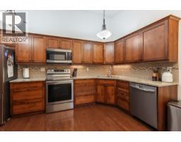 Living room - 1873 Parkview Crescent Unit 3, Kelowna, BC V1X7G7 Photo 4