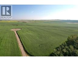 In Kneehill County, Rural Kneehill County, AB T0M2A0 Photo 5
