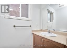 Kitchen - 35 Manordale Crescent, Vaughan, ON L4H0T6 Photo 4