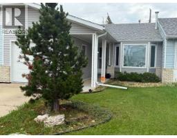 Kitchen - 830 Birchwood Close, Drumheller, AB T0J0Y6 Photo 2