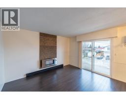 Primary Bedroom - 198 Roy Avenue Unit 204, Penticton, BC V2A3M9 Photo 4