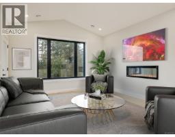 Kitchen - 10950 Chalet Rd, North Saanich, BC V8L5M2 Photo 4