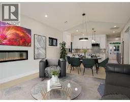 Bathroom - 10950 Chalet Rd, North Saanich, BC V8L5M2 Photo 5