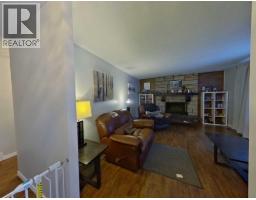 Dining room - 605 6 Avenue Ne, Slave Lake, AB T0G2A2 Photo 2