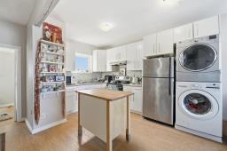 Kitchen - 474 Carlaw Avenue, Winnipeg, MB R3L0V2 Photo 4