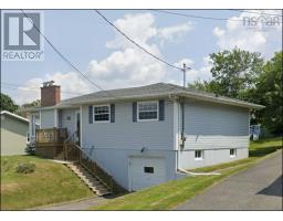 Living room - 30 Harold Street, Sydney, NS B1P3L9 Photo 2