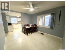 Bedroom - 619 4th Avenue Nw, Swift Current, SK S9H0V7 Photo 5