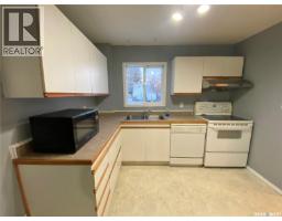 Bedroom - 619 4th Avenue Nw, Swift Current, SK S9H0V7 Photo 4