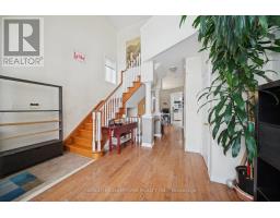 Dining room - 45 Woodbine Place, Oshawa, ON L1L1C6 Photo 2