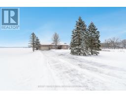 Living room - 1461 Upper Big Chute Road, Severn, ON L0K1E0 Photo 3