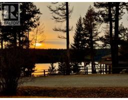 Bedroom 2 - 3743 Emerald Crescent, Lac La Hache, BC V0K1T0 Photo 5