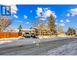 4pc Bathroom - 911 6 Street Se, High River, AB T1V1K3 Photo 2