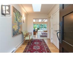 Bedroom - 3955 Burchett Pl, Saanich, BC V8N6C2 Photo 2