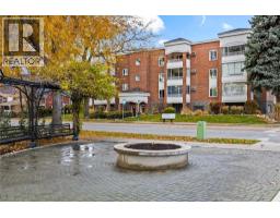 Primary Bedroom - 878 Bernard Avenue Unit 304, Kelowna, BC V1Y6P5 Photo 2