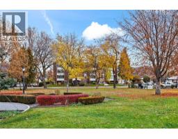 Laundry room - 878 Bernard Avenue Unit 304, Kelowna, BC V1Y6P5 Photo 4