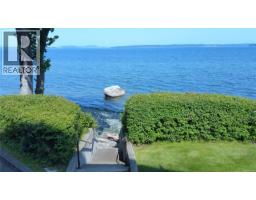 Kitchen - 102 9115 Lochside Dr, North Saanich, BC V8L1N1 Photo 5