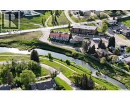 Living room - 510 Bray Street E, Swift Current, SK S9H4E3 Photo 3