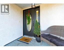 Living room - 3324 Renita Ridge Rd, Duncan, BC V9L5J6 Photo 2