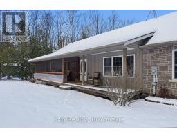 Bedroom 3 - 401309 Grey Road 17 Road, Georgian Bluffs, ON N0H2T0 Photo 2