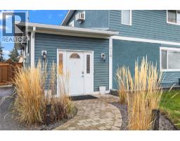 4pc Bathroom - 610 Balmoral Road, Kelowna, BC V1X1W1 Photo 4