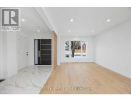 Kitchen - 124 Kingston Road, Newmarket, ON L3Y5W7 Photo 3