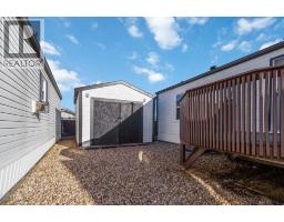 Kitchen - 271 Cree Road, Fort Mcmurray, AB T9K1X8 Photo 3