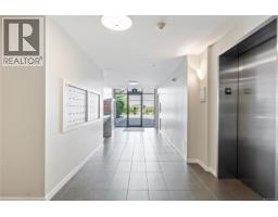 Living room - 211 785 Tyee Rd, Victoria, BC V9A0G2 Photo 4