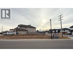 467 East Lakeview Road, Chestermere, AB T1X0A2 Photo 5