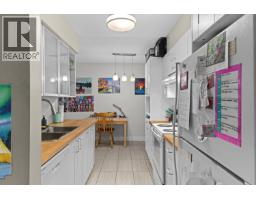 112 9847 Manchester Drive, Burnaby, BC V3N4P4 Photo 2