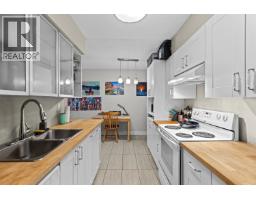 112 9847 Manchester Drive, Burnaby, BC V3N4P4 Photo 3