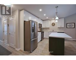 Bedroom 2 - 30 Ivy Crescent, Wasaga Beach, ON L9Z0H8 Photo 5