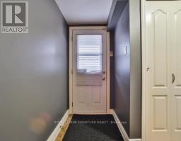 Kitchen - Lower 943 Blairholm Avenue, Mississauga, ON L5C1G5 Photo 2