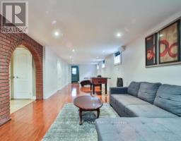 Lower 943 Blairholm Avenue, Mississauga, ON L5C1G5 Photo 4