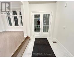 Bedroom 4 - 72 Silk Twist Drive, East Gwillimbury, ON L9N0W4 Photo 2