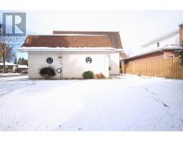 Family room - 50 Caddy Ave, Sault Ste Marie, ON P6A6H8 Photo 4