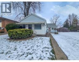 Bedroom - 71 Taylor Avenue North East, Chatham, ON N7L2T7 Photo 3