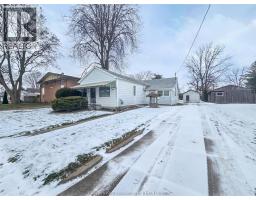 Bedroom - 71 Taylor Avenue North East, Chatham, ON N7L2T7 Photo 4